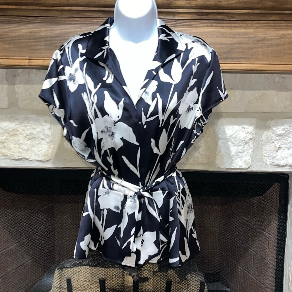 Lafayette 148 New York Black White Floral Silk Blouse Short Sleeve Top